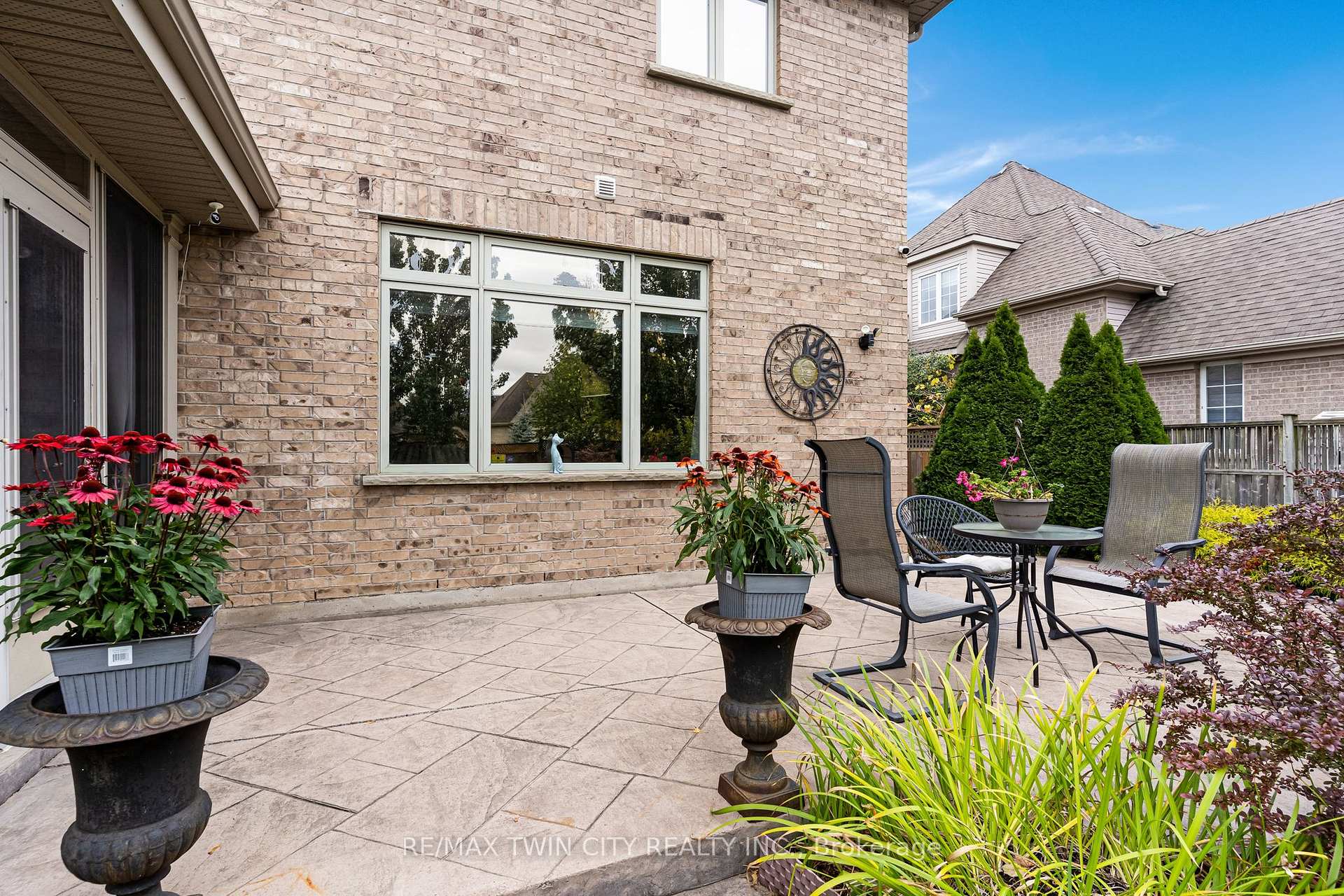 Photo 49 of 213 Deer Ridge Drive, Kitchener, Pioneer Tower West — HOMEH