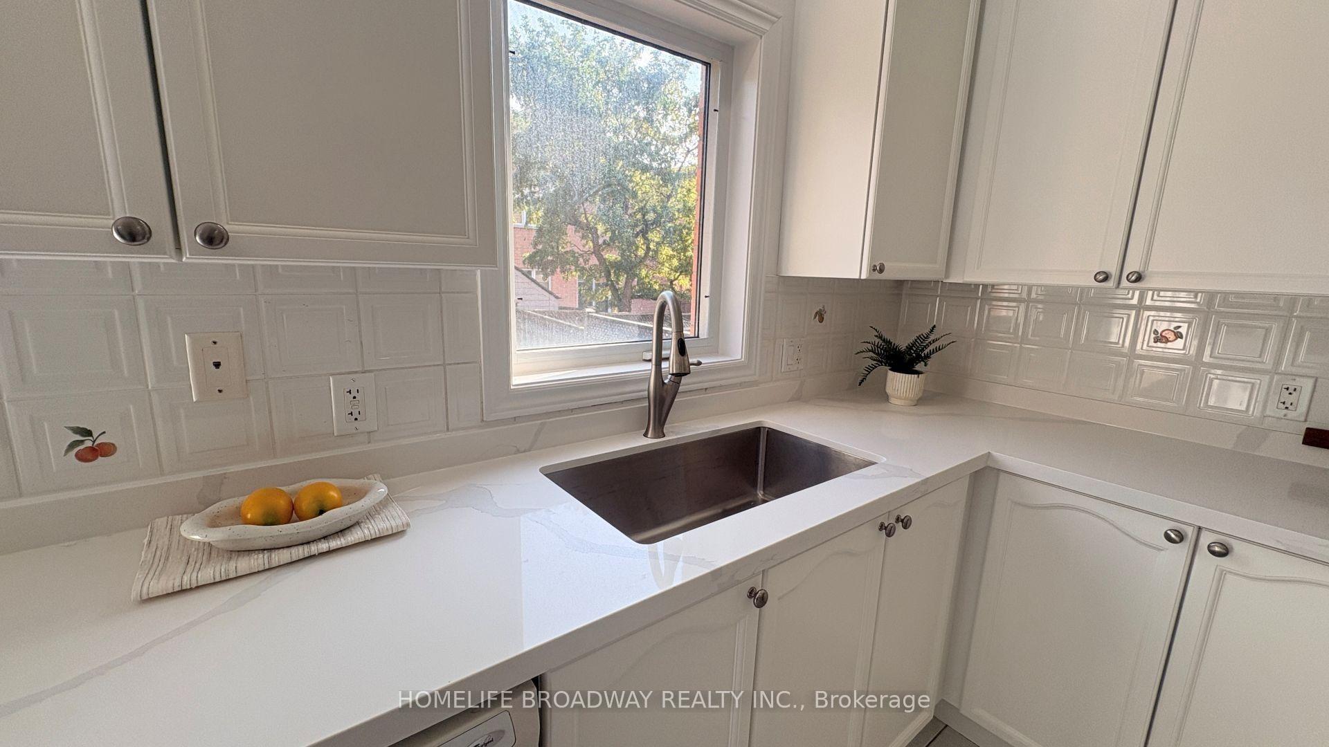 Photo 22 of 11 Melbourne Drive, Richmond Hill, Rouge Woods — HOMEH
