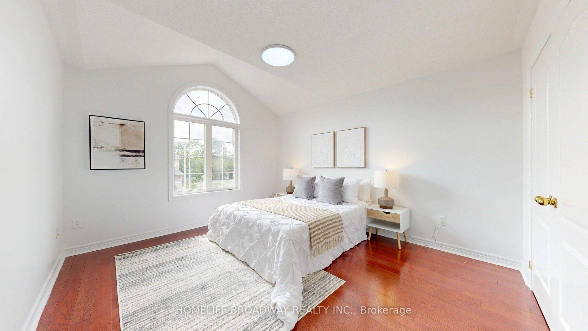 Photo 39 of 11 Melbourne Drive, Richmond Hill, Rouge Woods — HOMEH