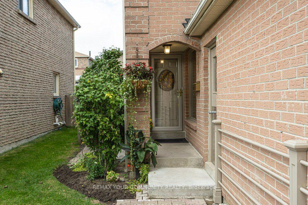 Photo 3 of 30 Radford Drive, Ajax, Central West — HOMEH
