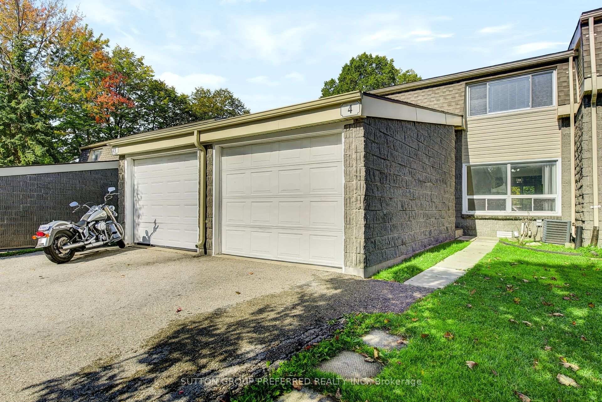 Photo of Unit 4, 1460 Limberlost Road