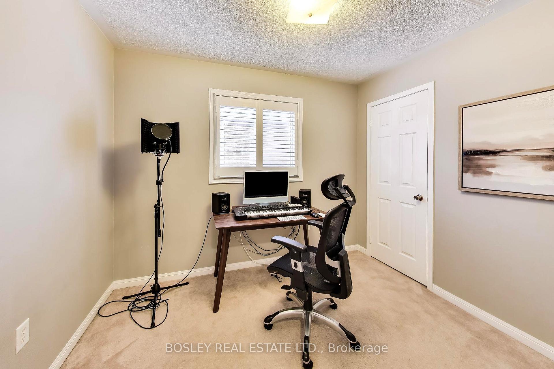 Photo 18 of 57 Longueuil Place, Whitby, Pringle Creek — HOMEH