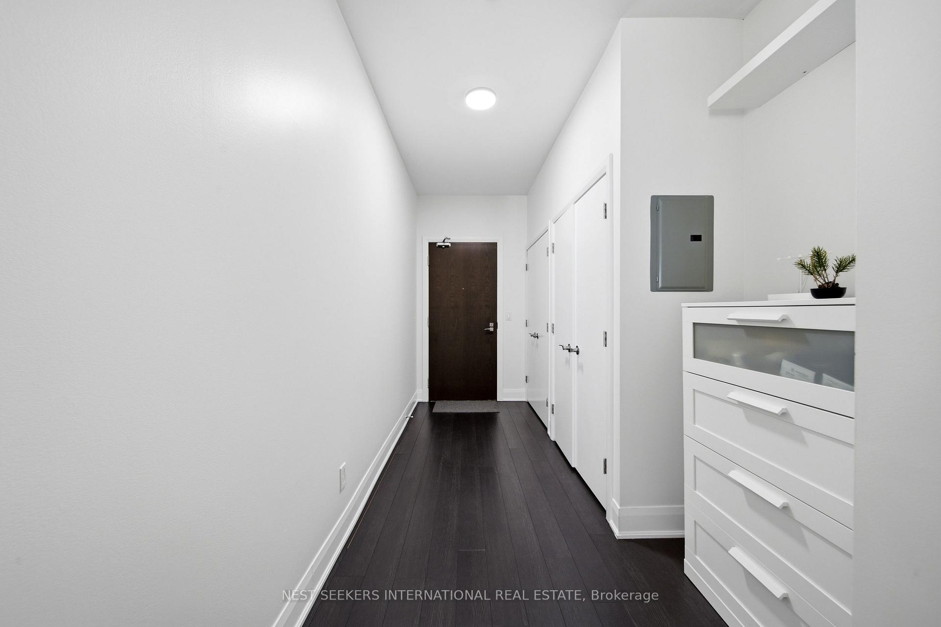 Photo 3 of Unit 2009, 2900 Highway 7 W, Vaughan, Concord — HOMEH