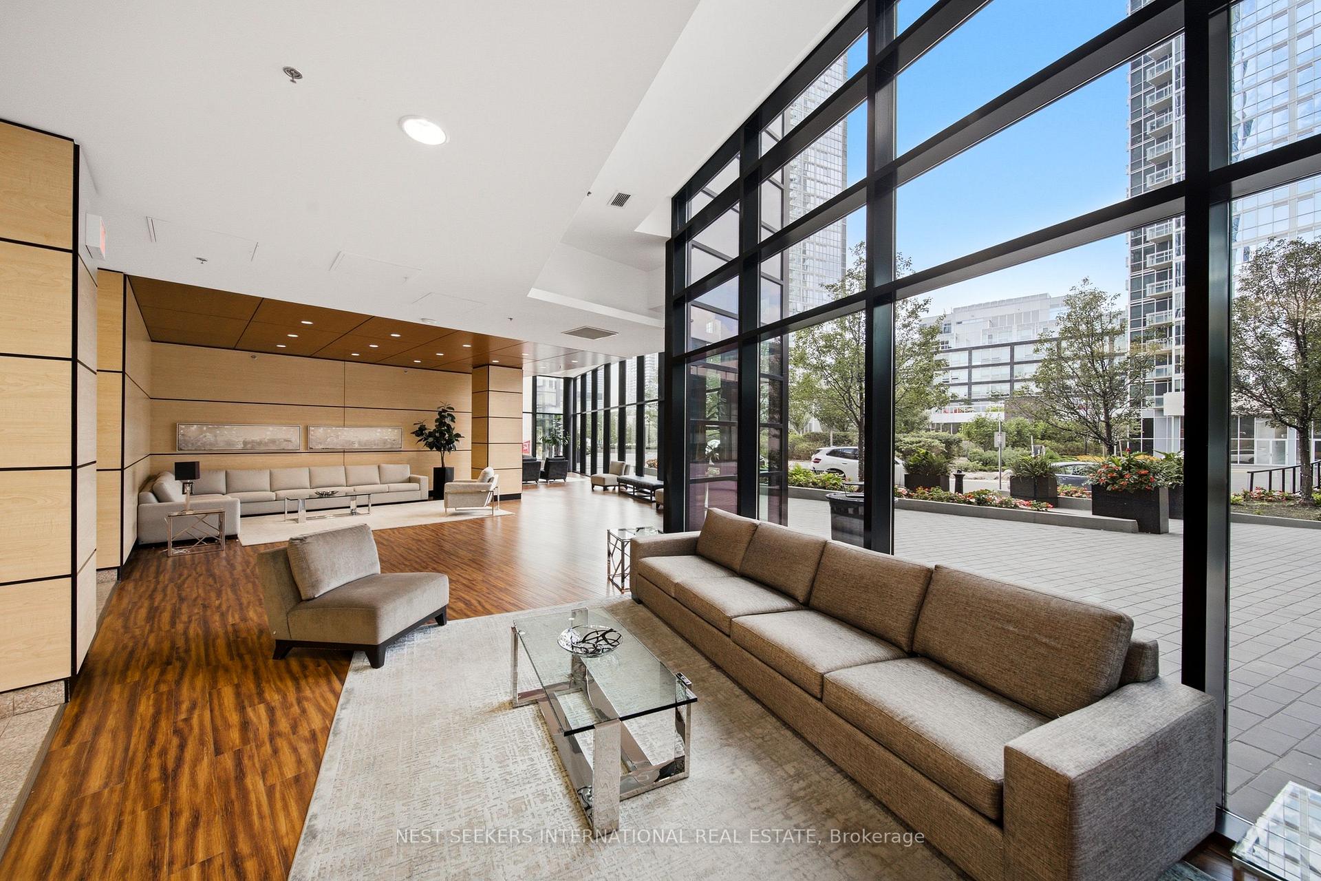 Photo 8 of Unit 2009, 2900 Highway 7 W, Vaughan, Concord — HOMEH