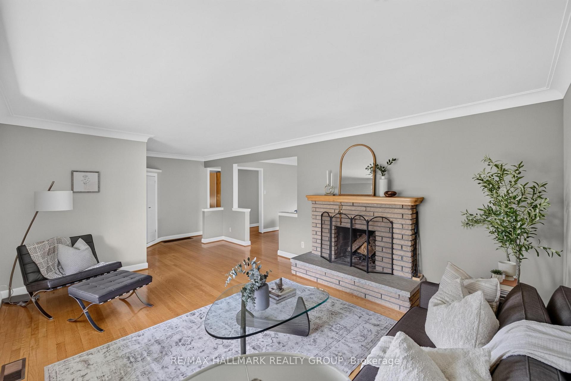Photo 8 of 811 Iroquois Road, Ottawa, McKellar Heights/Glabar Park — HOMEH
