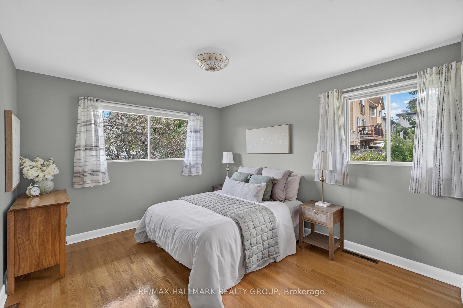 Photo 16 of 811 Iroquois Road, Ottawa, McKellar Heights/Glabar Park — HOMEH
