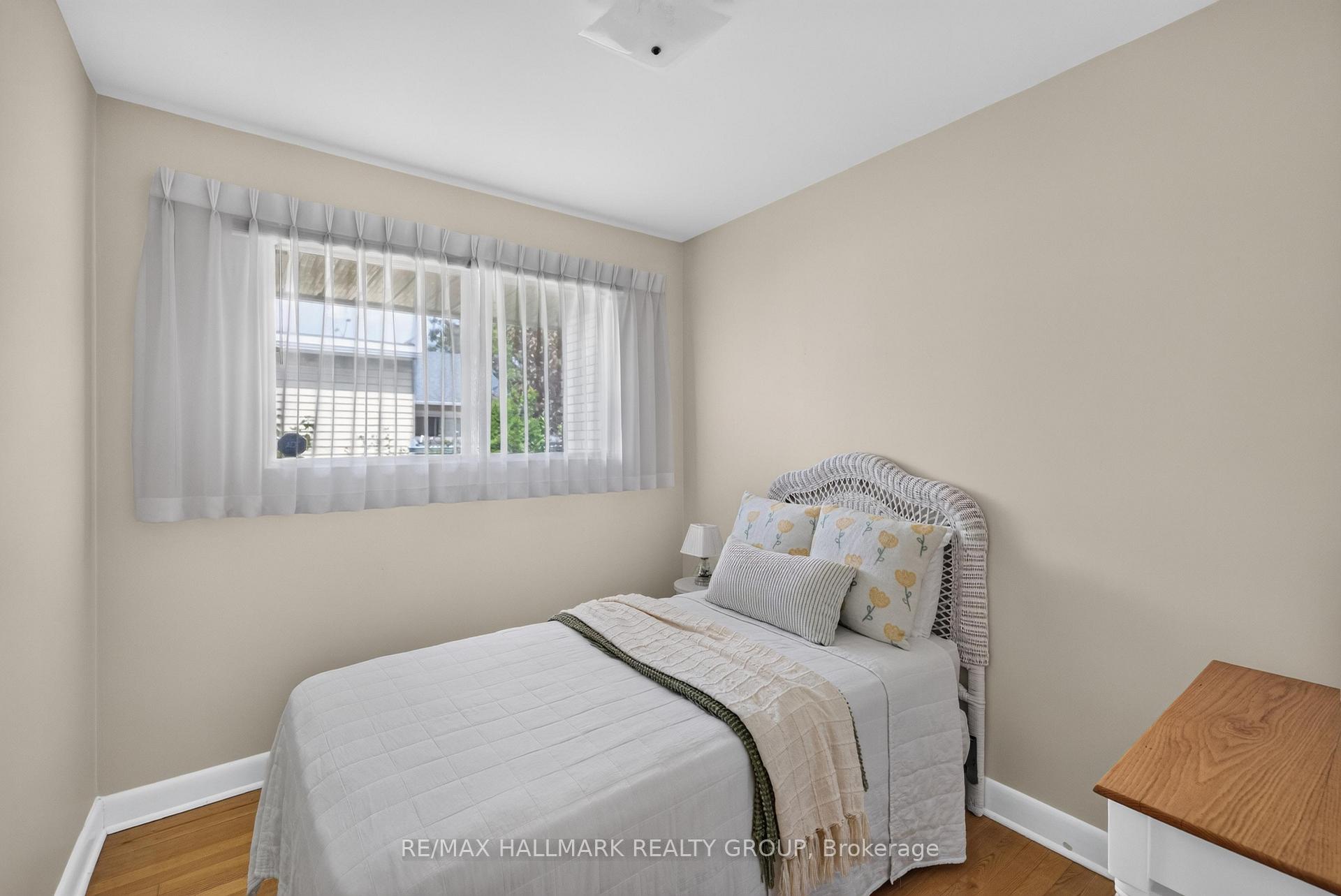 Photo 20 of 811 Iroquois Road, Ottawa, McKellar Heights/Glabar Park — HOMEH