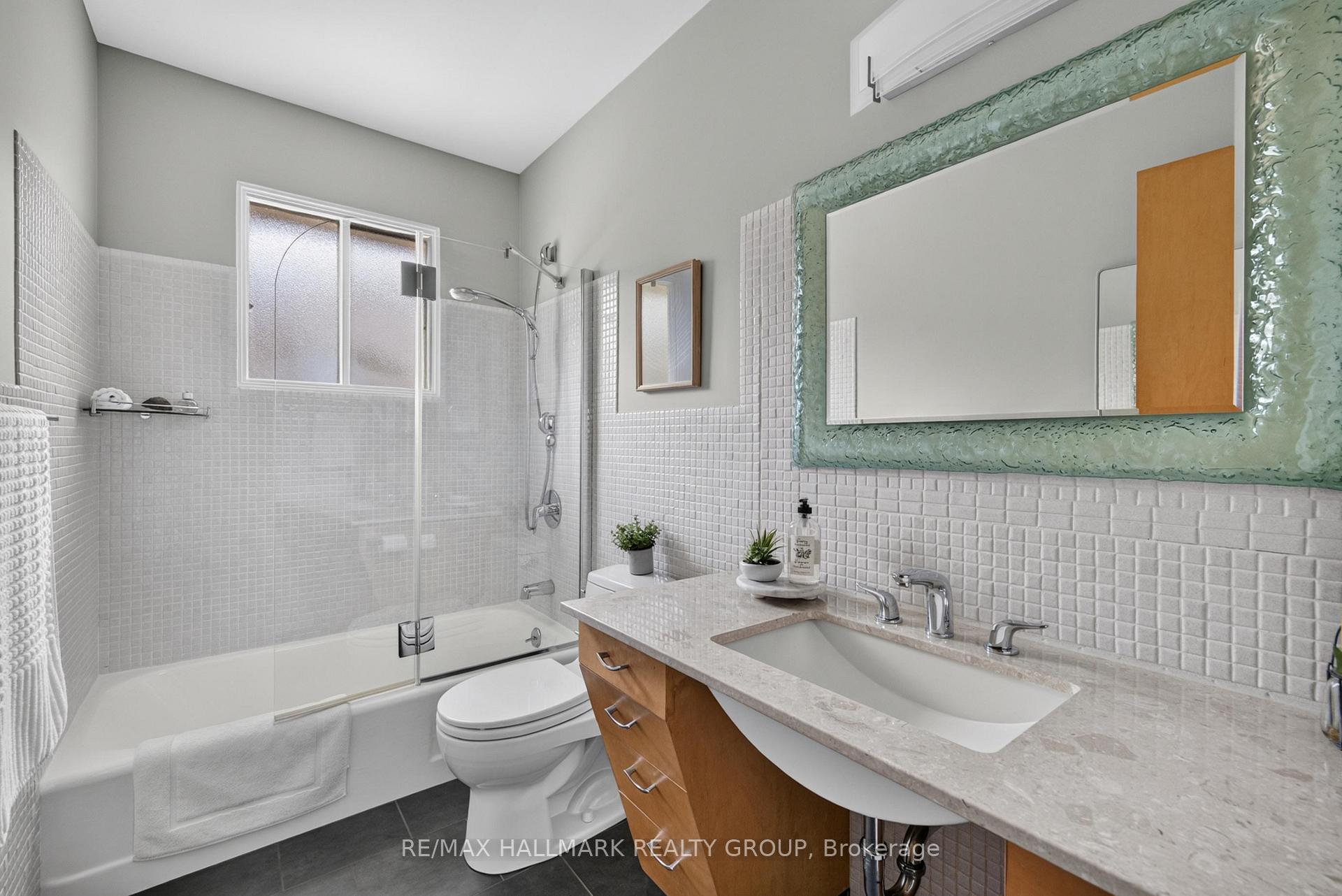 Photo 22 of 811 Iroquois Road, Ottawa, McKellar Heights/Glabar Park — HOMEH