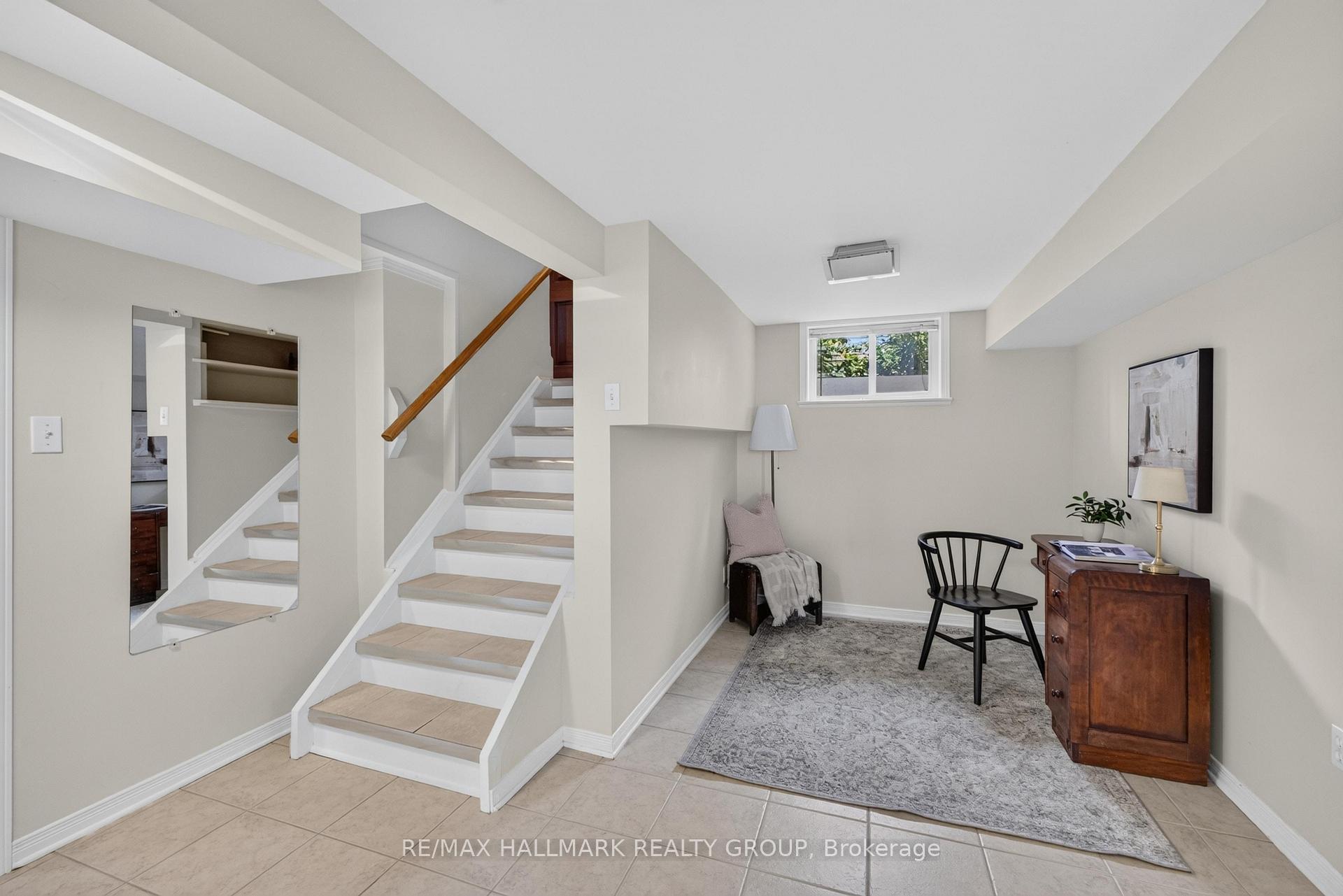Photo 24 of 811 Iroquois Road, Ottawa, McKellar Heights/Glabar Park — HOMEH