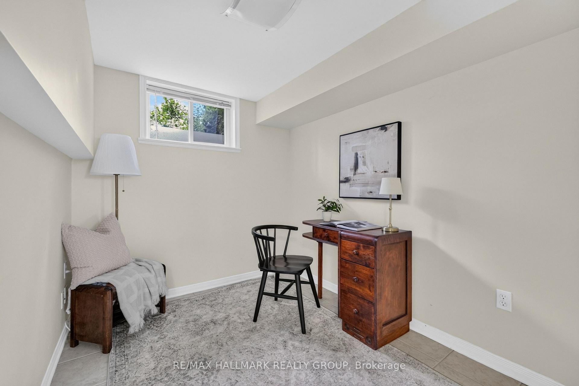 Photo 25 of 811 Iroquois Road, Ottawa, McKellar Heights/Glabar Park — HOMEH