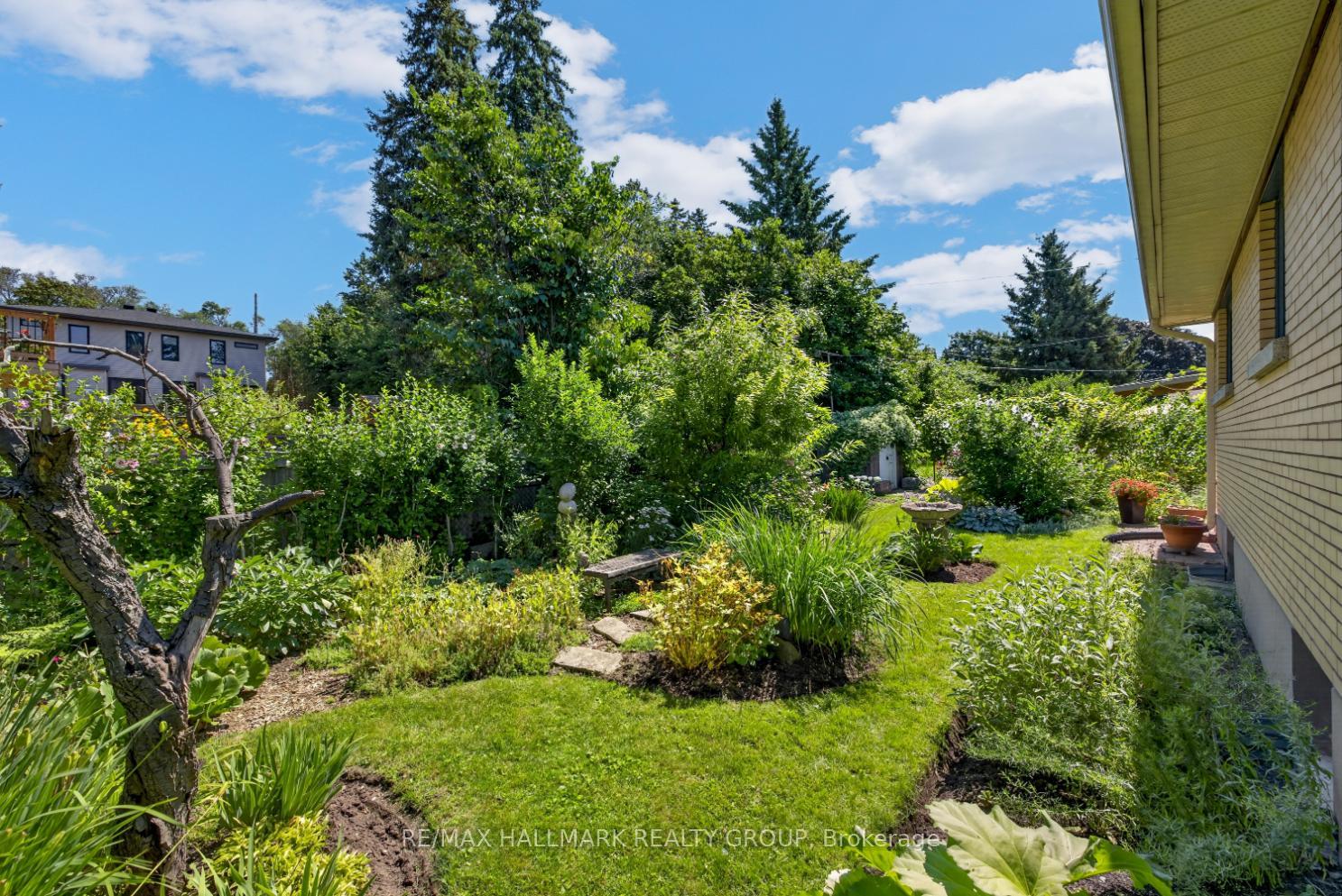 Photo 29 of 811 Iroquois Road, Ottawa, McKellar Heights/Glabar Park — HOMEH