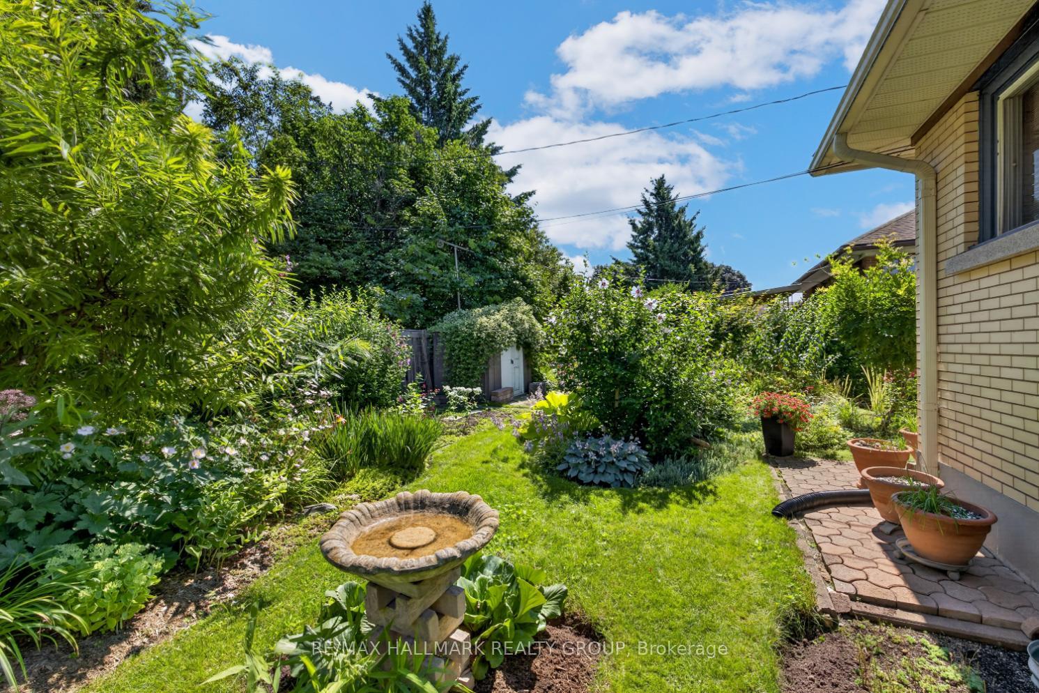 Photo 30 of 811 Iroquois Road, Ottawa, McKellar Heights/Glabar Park — HOMEH
