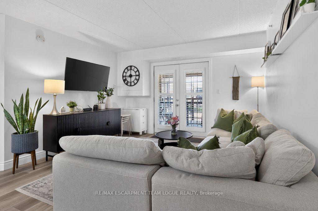 Photo 5 of Unit 306, 2065 Appleby Line, Burlington, Orchard — HOMEH