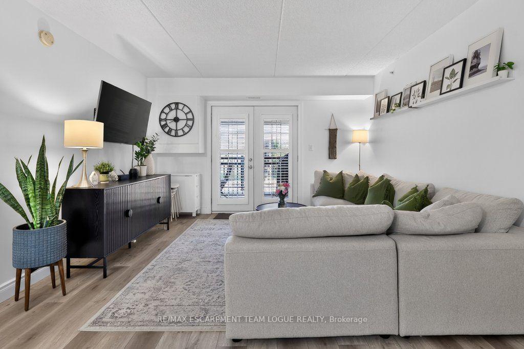 Photo 6 of Unit 306, 2065 Appleby Line, Burlington, Orchard — HOMEH