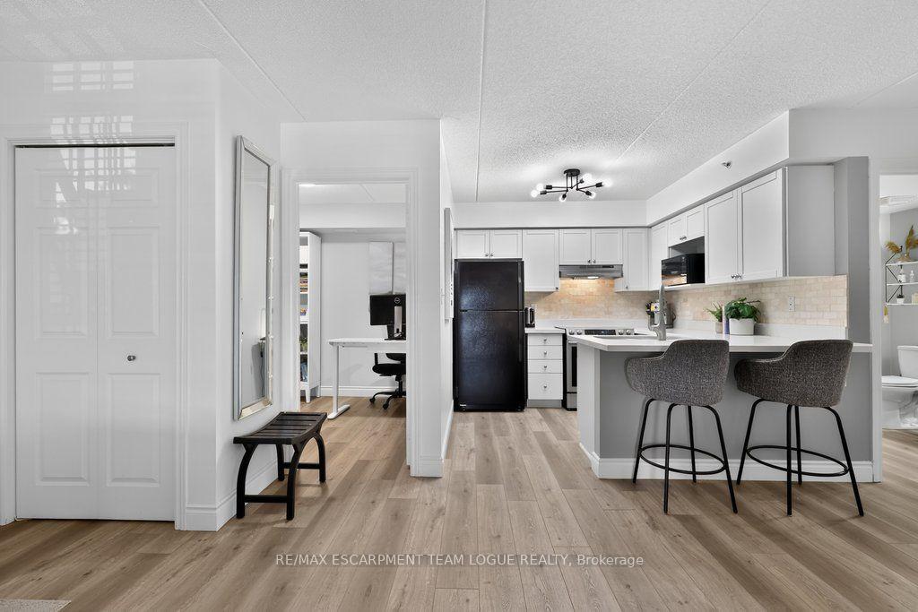 Photo 10 of Unit 306, 2065 Appleby Line, Burlington, Orchard — HOMEH