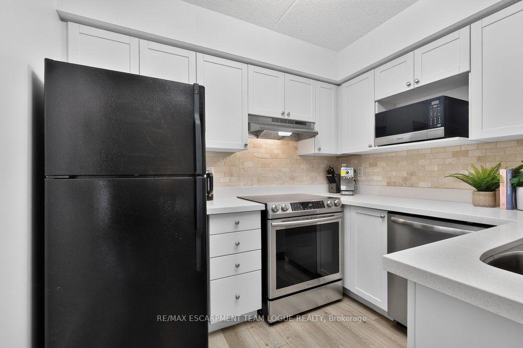 Photo 13 of Unit 306, 2065 Appleby Line, Burlington, Orchard — HOMEH