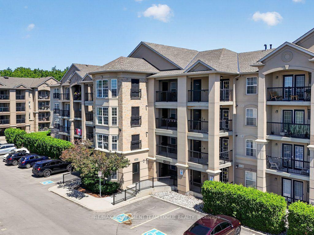 Photo 30 of Unit 306, 2065 Appleby Line, Burlington, Orchard — HOMEH