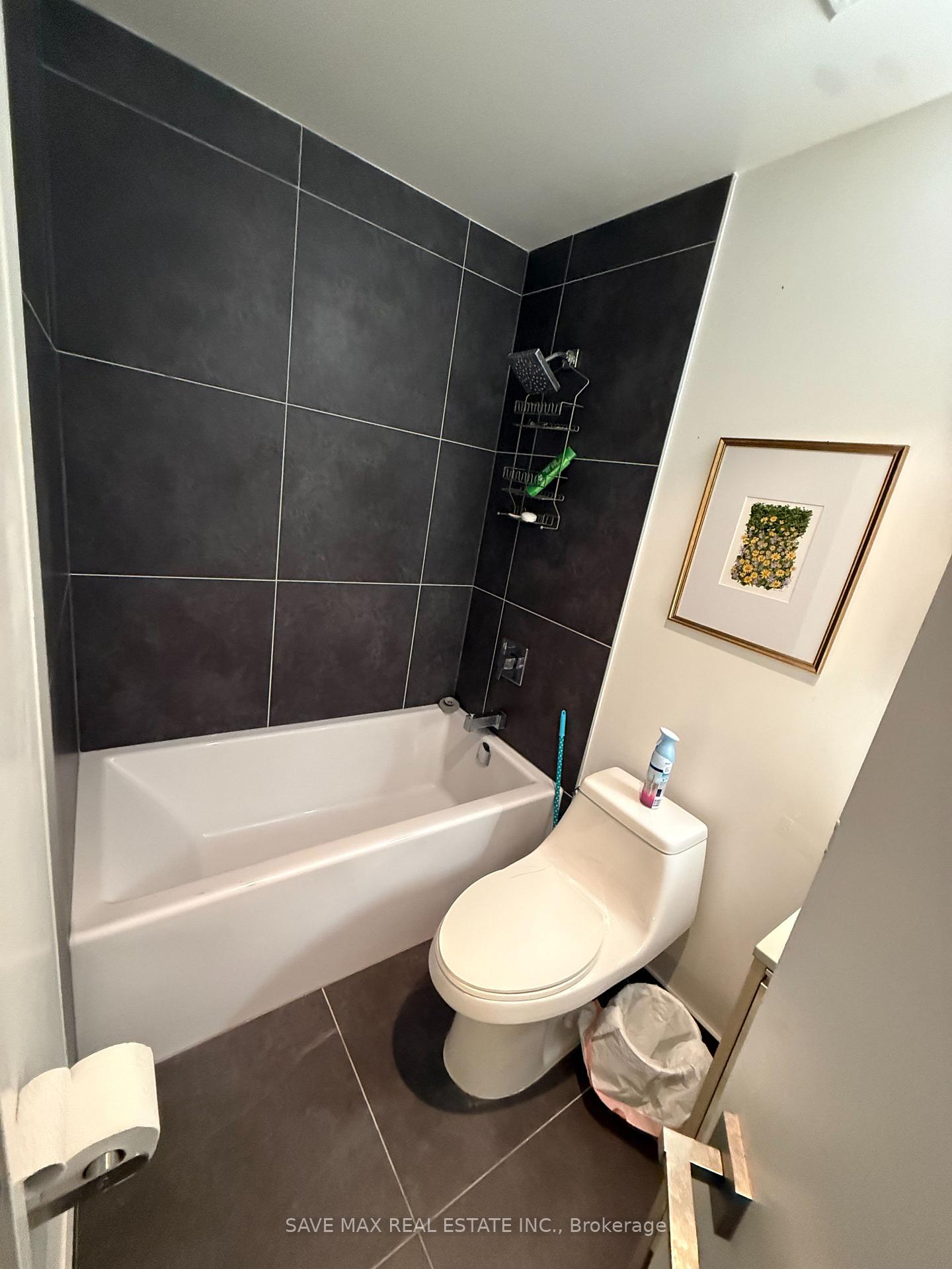 Photo 6 of Unit 404, 20 Minowan Miikan Lane, Toronto, Little Portugal — HOMEH