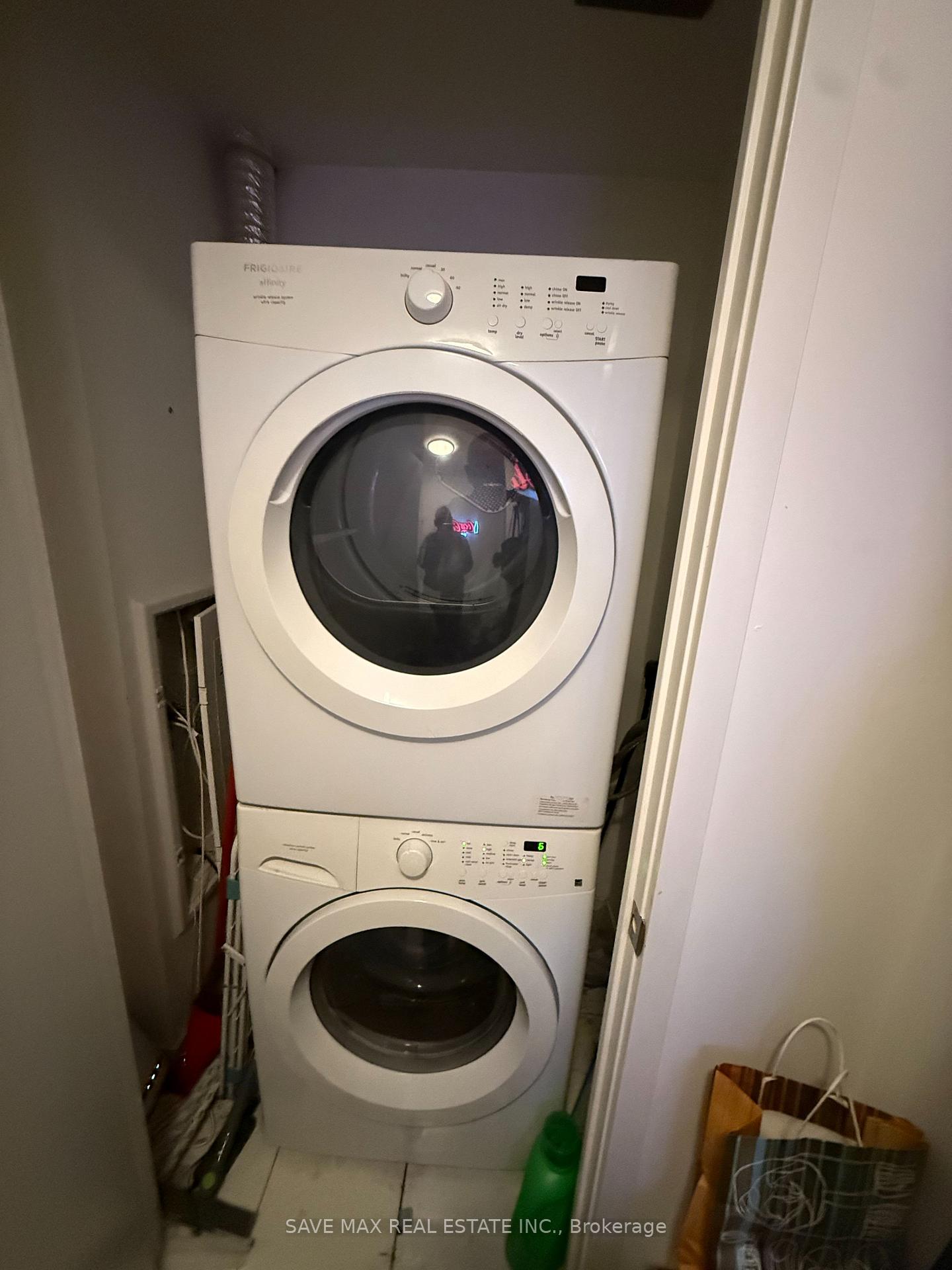 Photo 9 of Unit 404, 20 Minowan Miikan Lane, Toronto, Little Portugal — HOMEH
