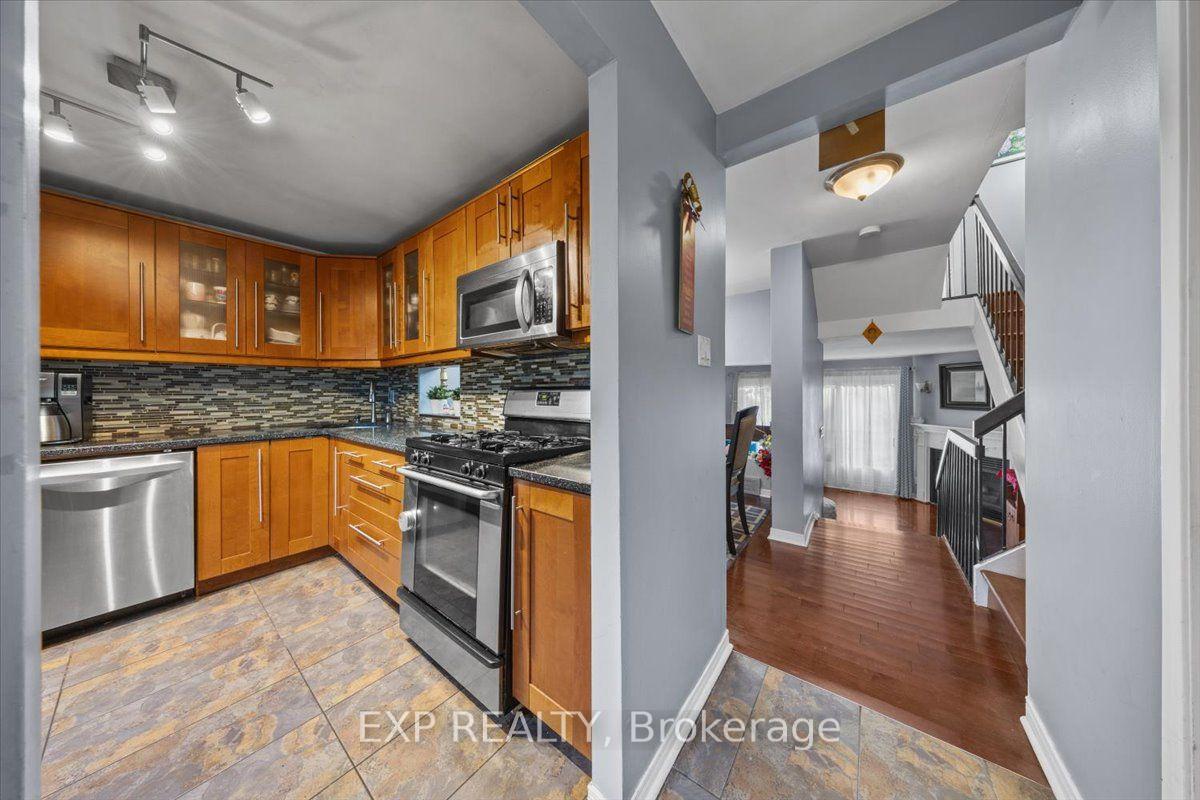 Photo 3 of 66 Tedwyn Drive, Ottawa, Barrhaven - Pheasant Run — HOMEH