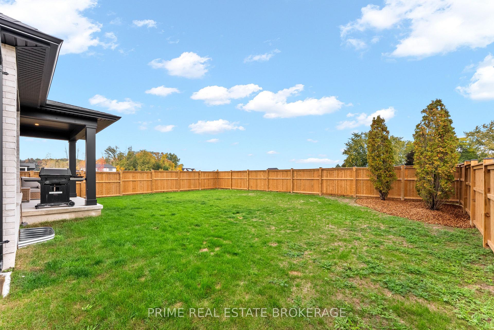 Photo 46 of 826 Eagletrace Drive, London, North S — HOMEH