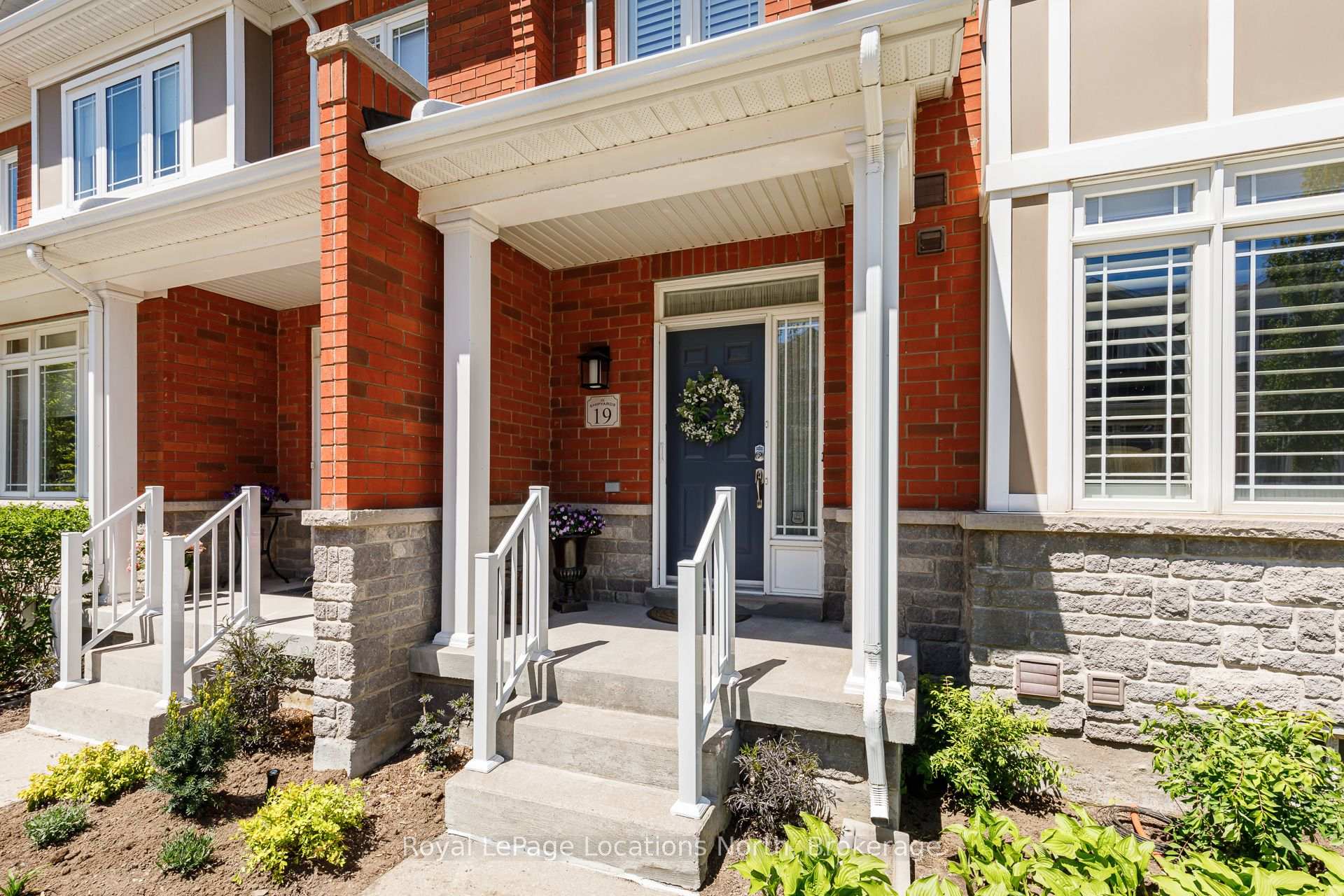 Photo 3 of 19 Collship Lane, Collingwood — HOMEH