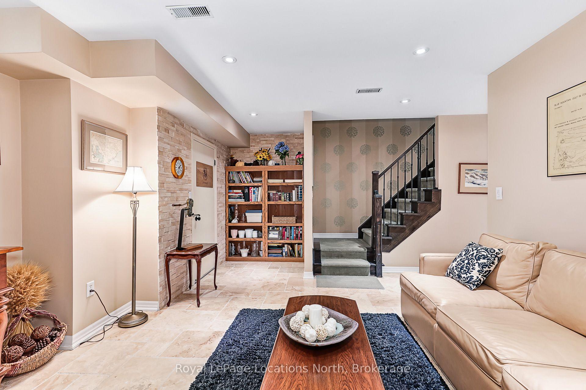 Photo 33 of 19 Collship Lane, Collingwood — HOMEH