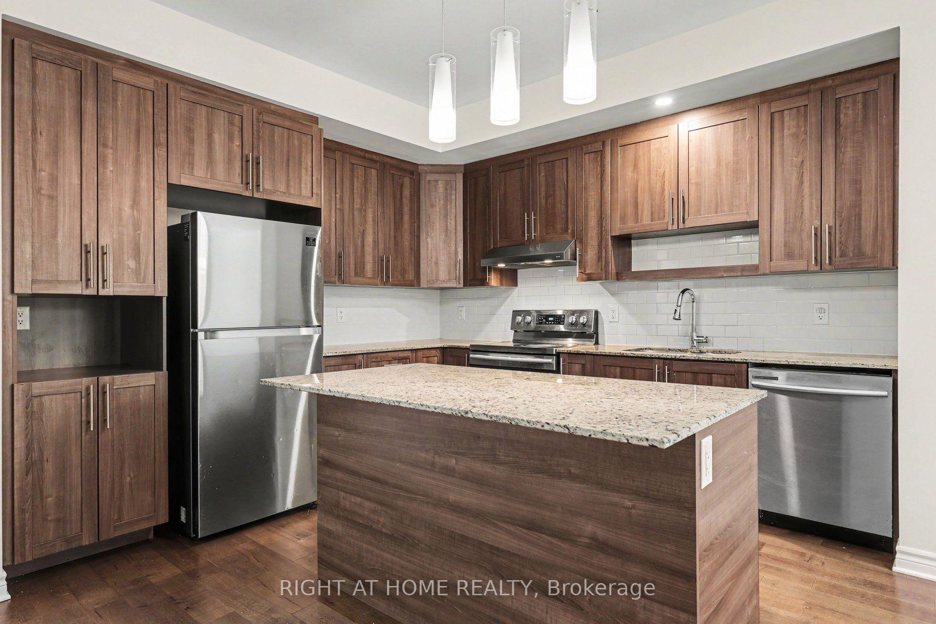 Photo 12 of 285 Munro Street, Carleton Place, Carleton Place — HOMEH