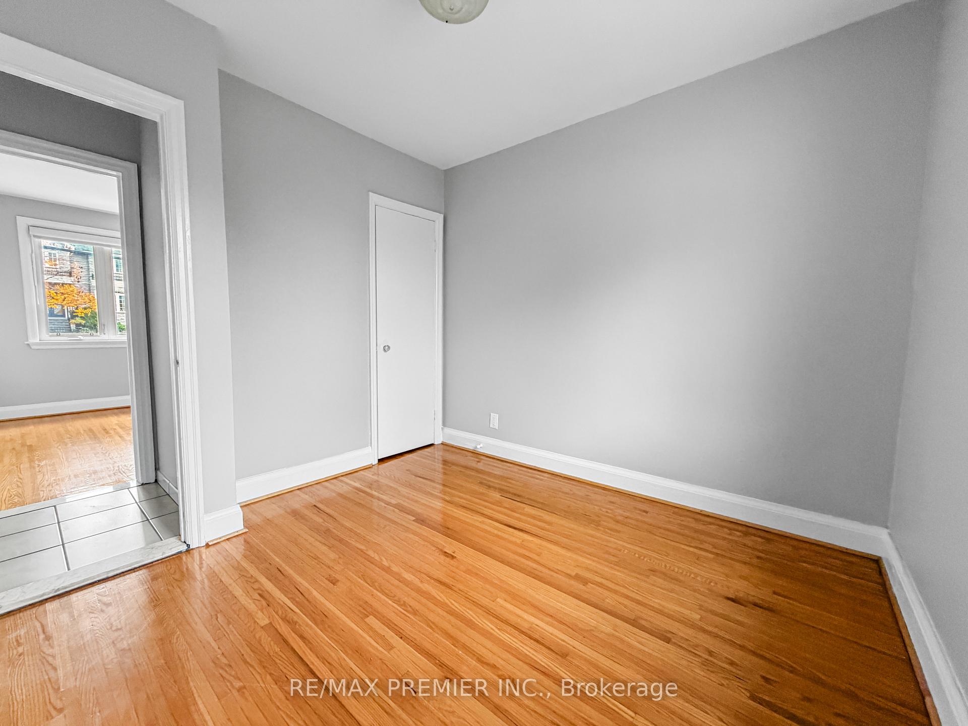 Photo 14 of Unit Main, 376 Rustic Road, North York, Maple Leaf — HOMEH