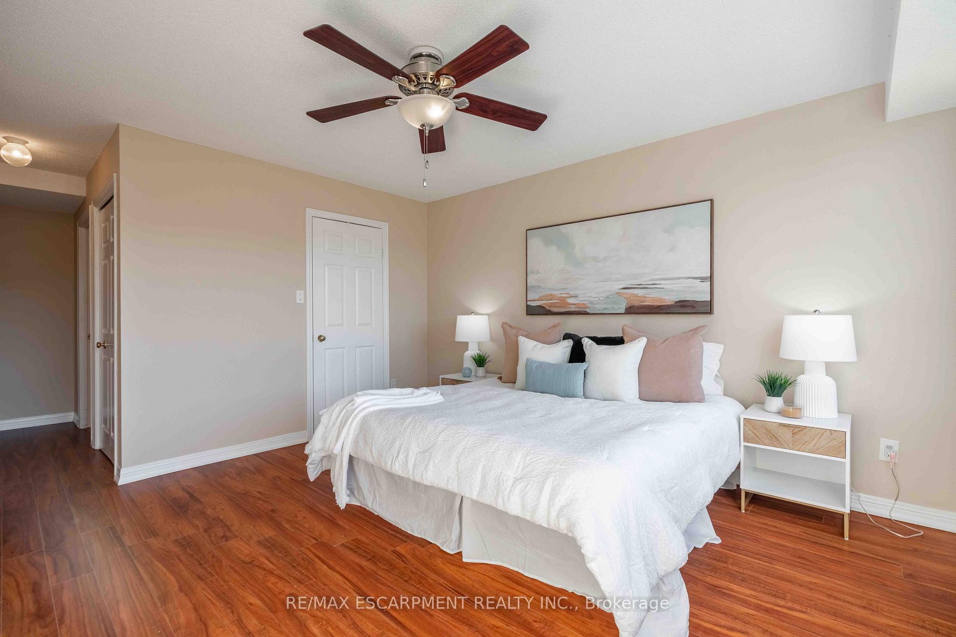 Photo 15 of Unit 6, 606 Village Green Boulevard, Hamilton, Stoney Creek — HOMEH
