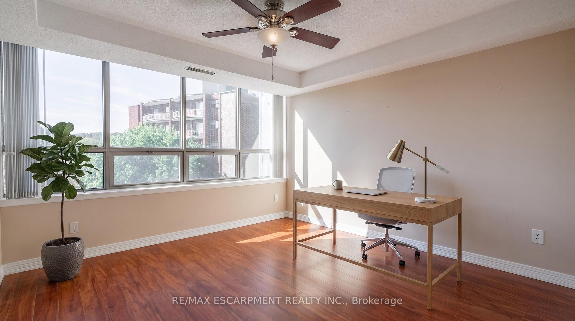Photo 21 of Unit 6, 606 Village Green Boulevard, Hamilton, Stoney Creek — HOMEH