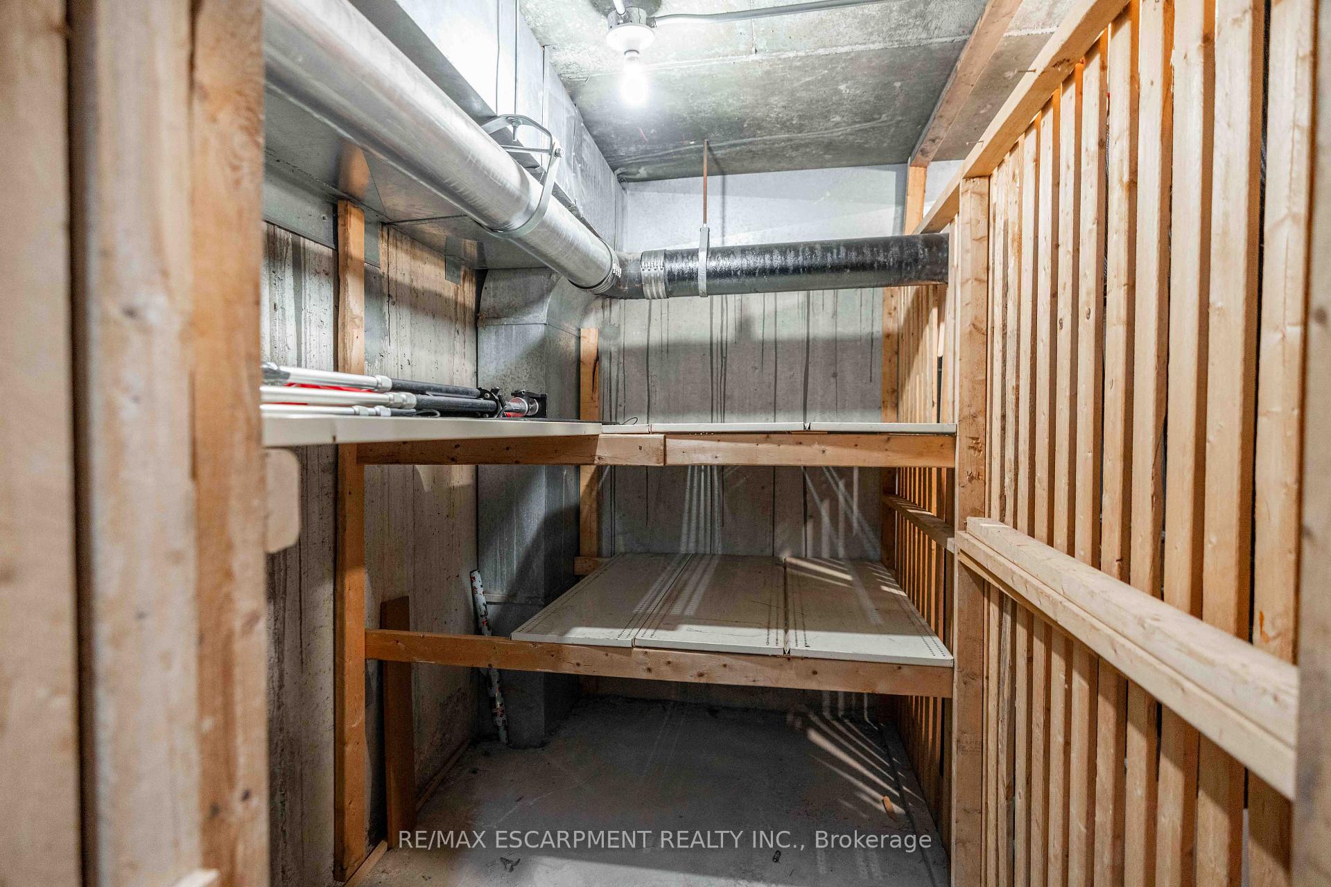 Photo 37 of Unit 6, 606 Village Green Boulevard, Hamilton, Stoney Creek — HOMEH