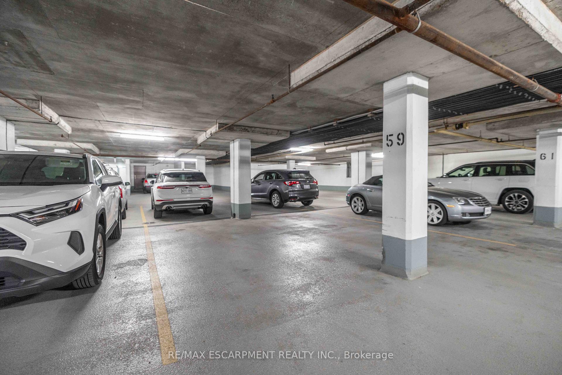 Photo 38 of Unit 6, 606 Village Green Boulevard, Hamilton, Stoney Creek — HOMEH