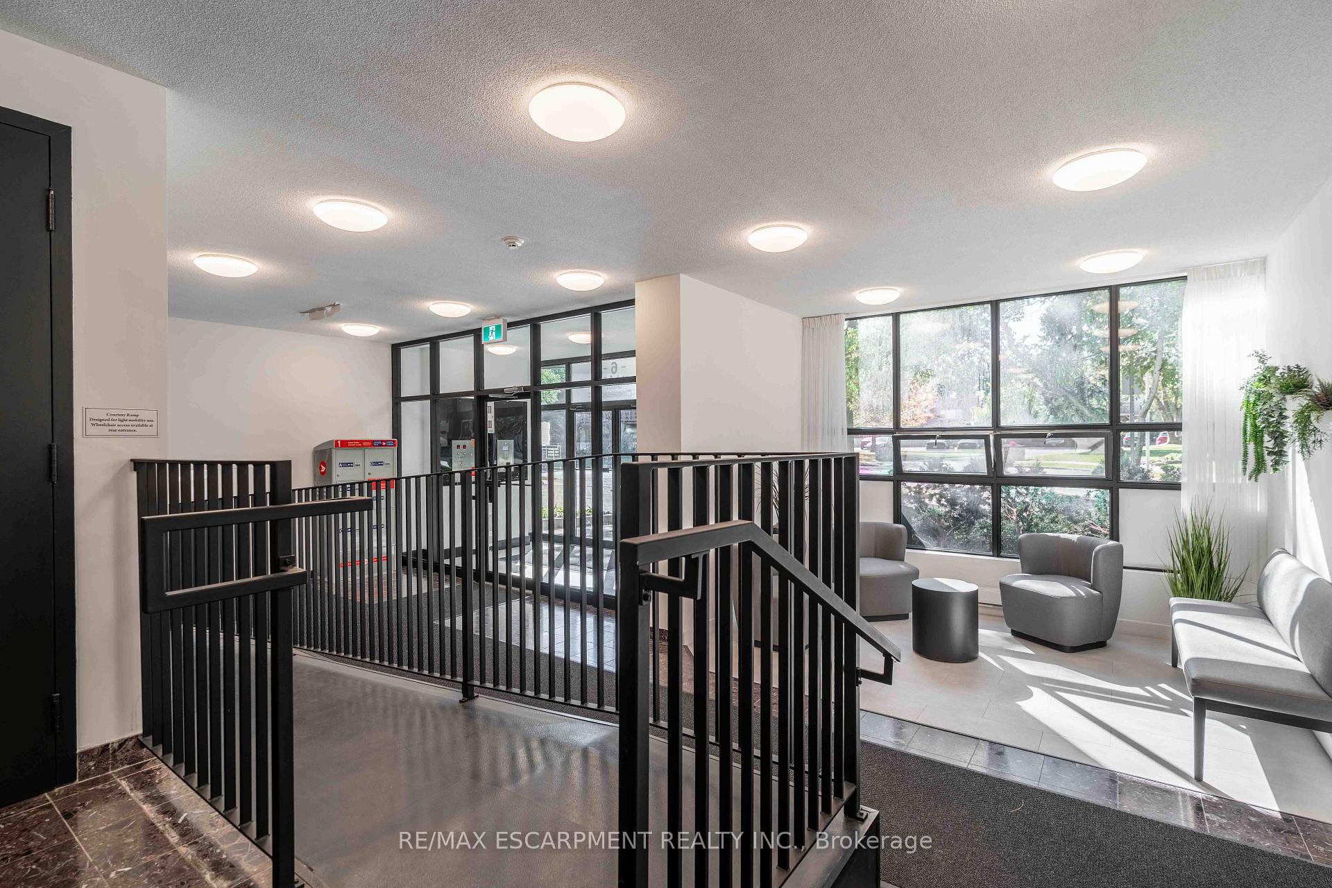 Photo 41 of Unit 6, 606 Village Green Boulevard, Hamilton, Stoney Creek — HOMEH