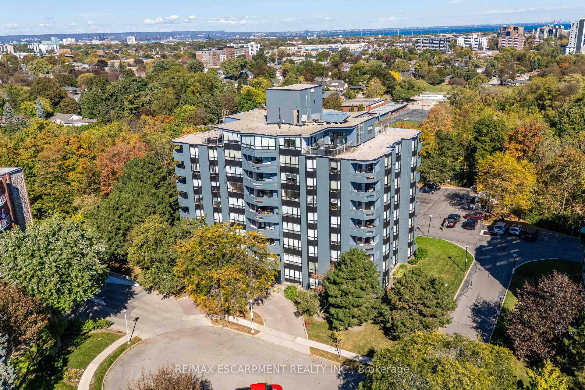 Photo 43 of Unit 6, 606 Village Green Boulevard, Hamilton, Stoney Creek — HOMEH