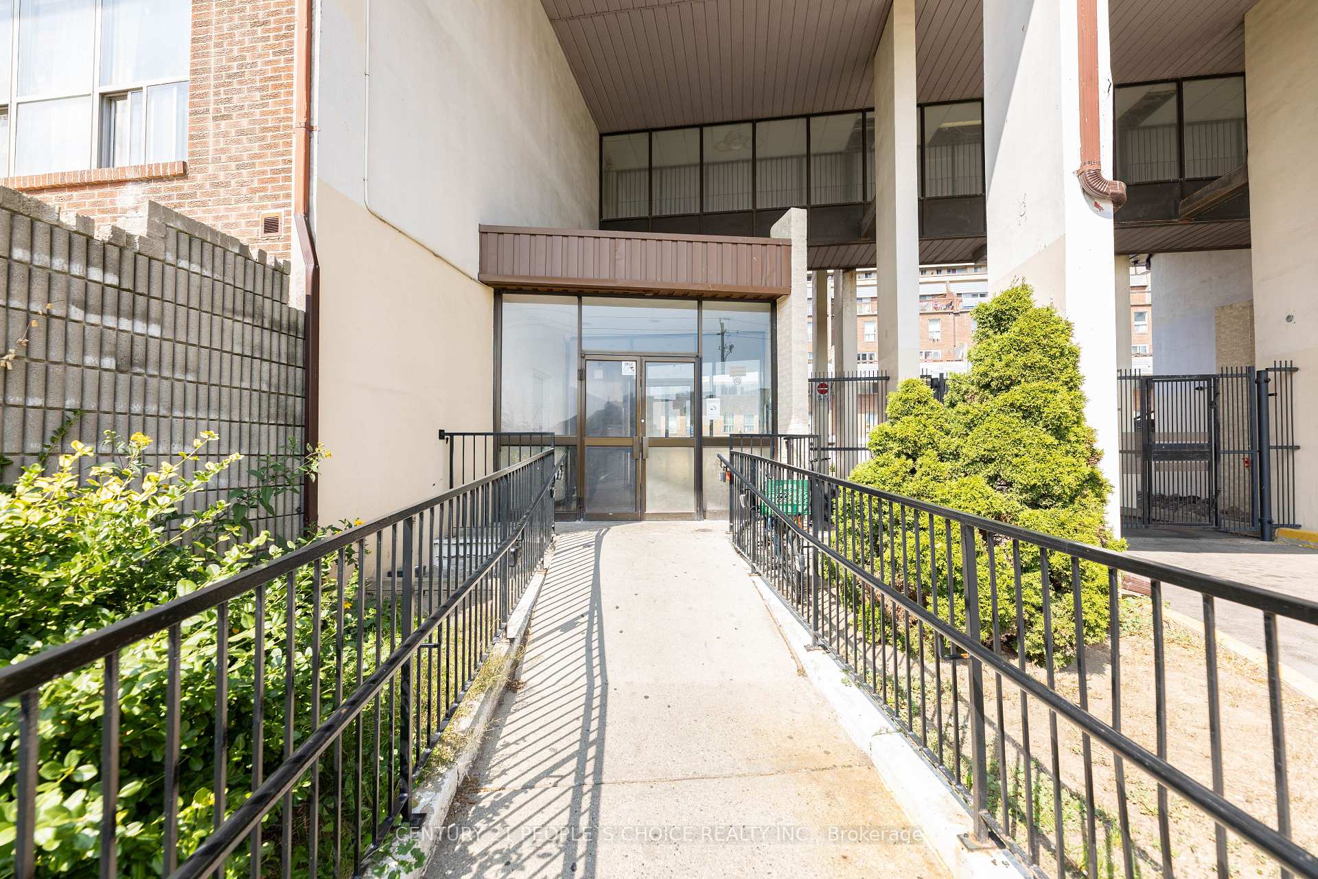 Photo 5 of Unit 116, 10 Eddystone Avenue, North York, Glenfield-Jane Heights — HOMEH