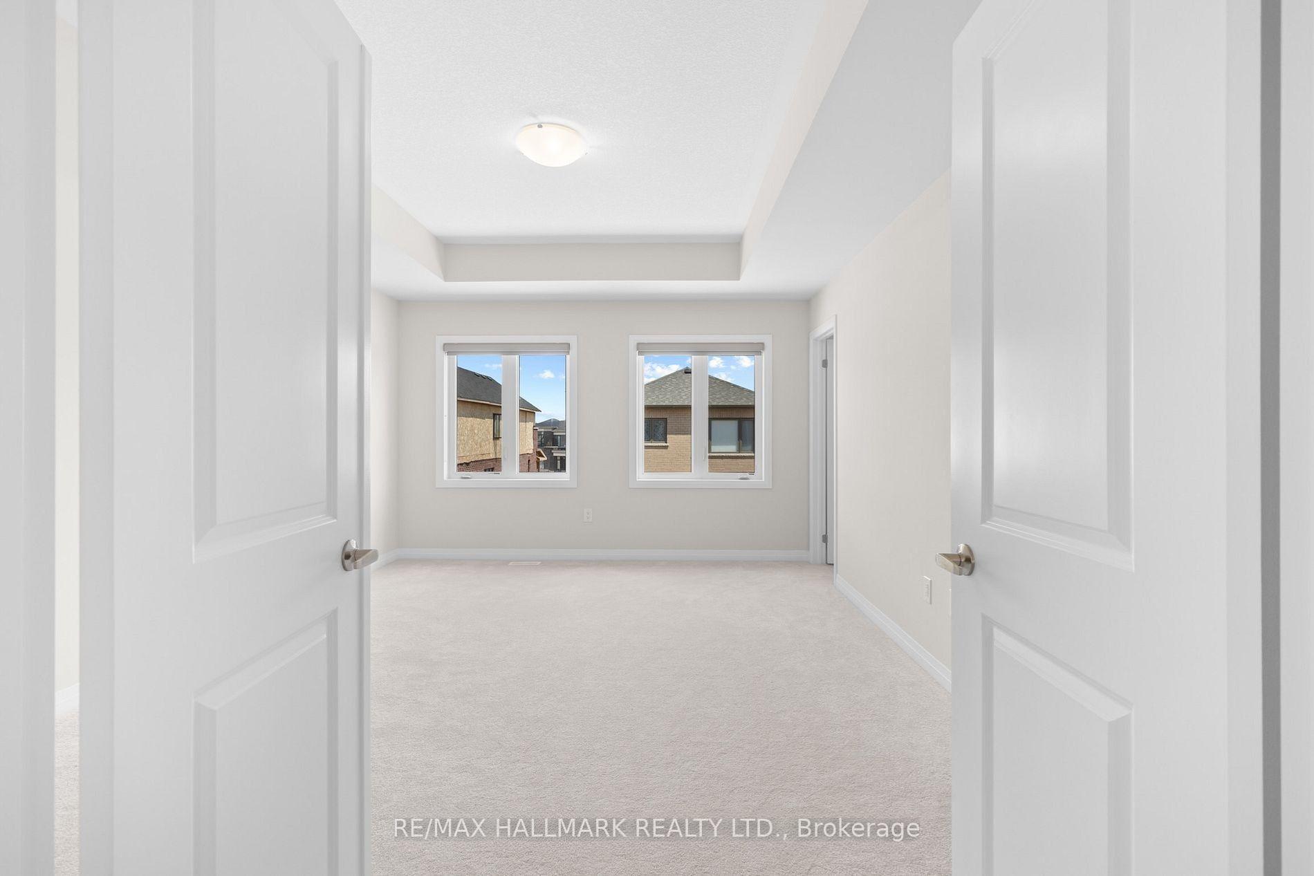 Photo 16 of 16 Crossmore Crescent, Cambridge, Westview — HOMEH