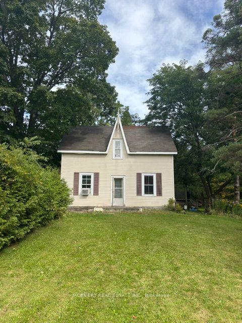 Photo of 112 Queen Street W