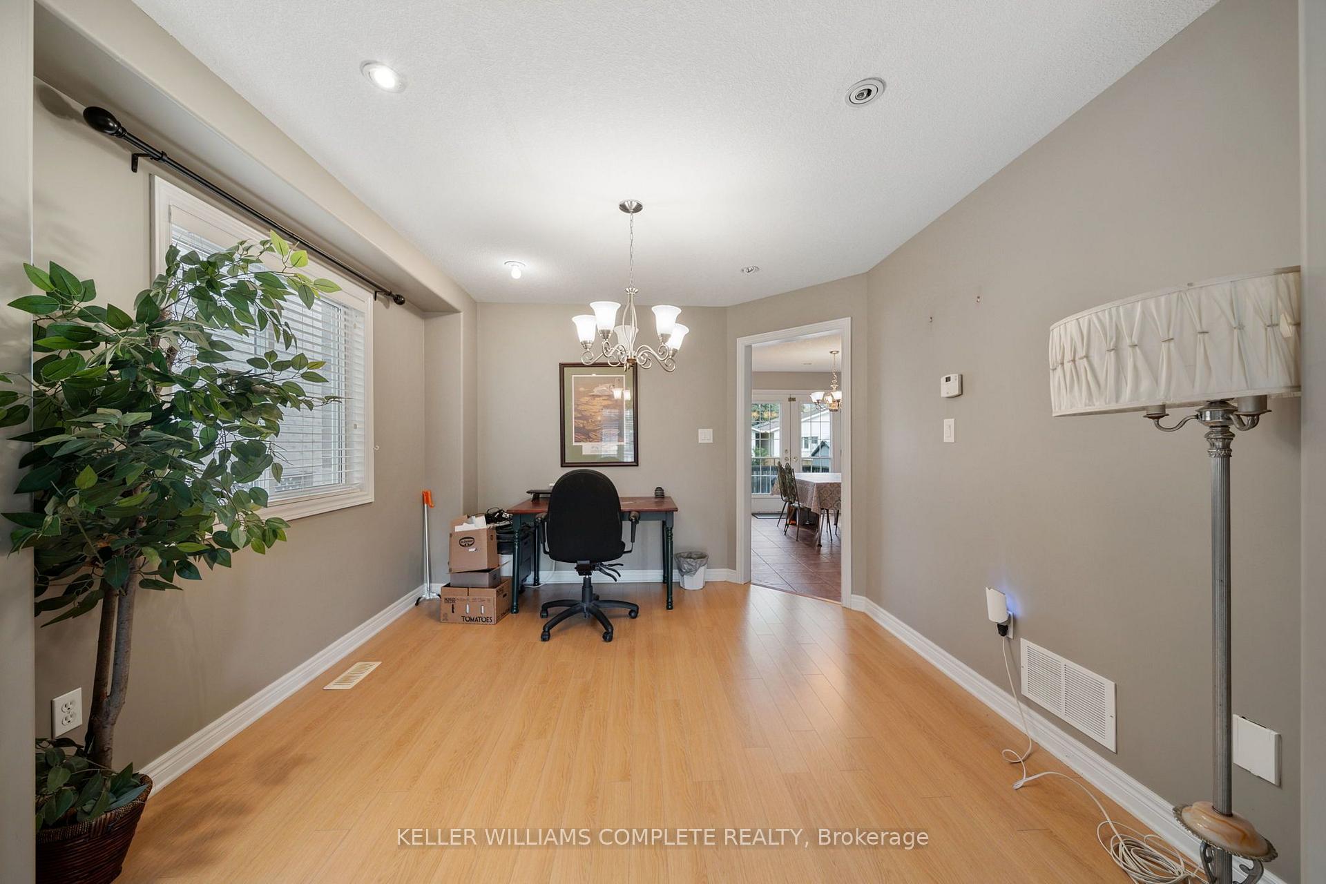 Photo 9 of 386 Old Mud Street, Hamilton, Stoney Creek Mountain — HOMEH