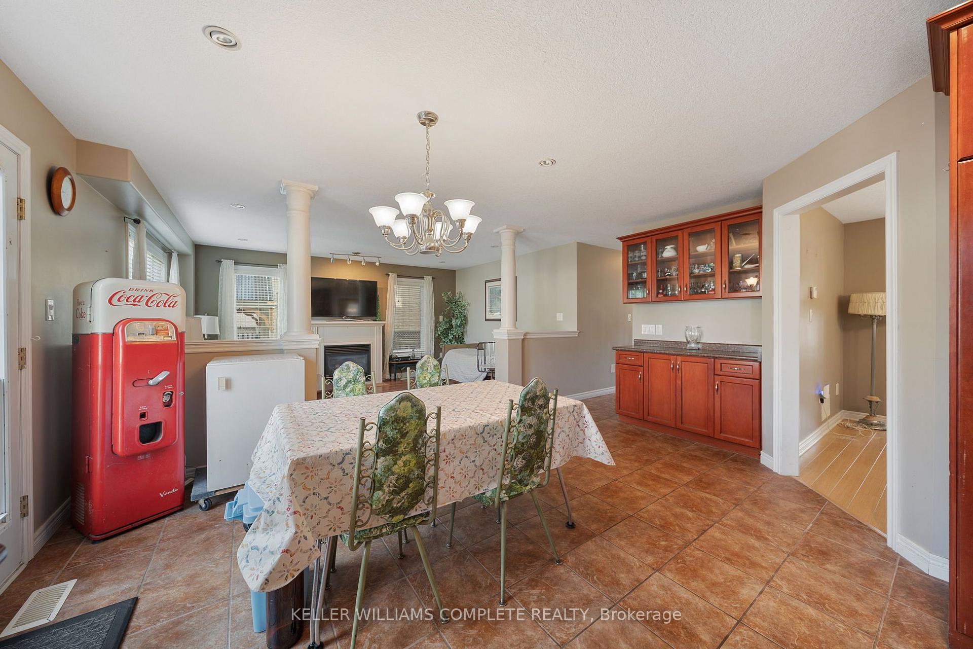 Photo 12 of 386 Old Mud Street, Hamilton, Stoney Creek Mountain — HOMEH