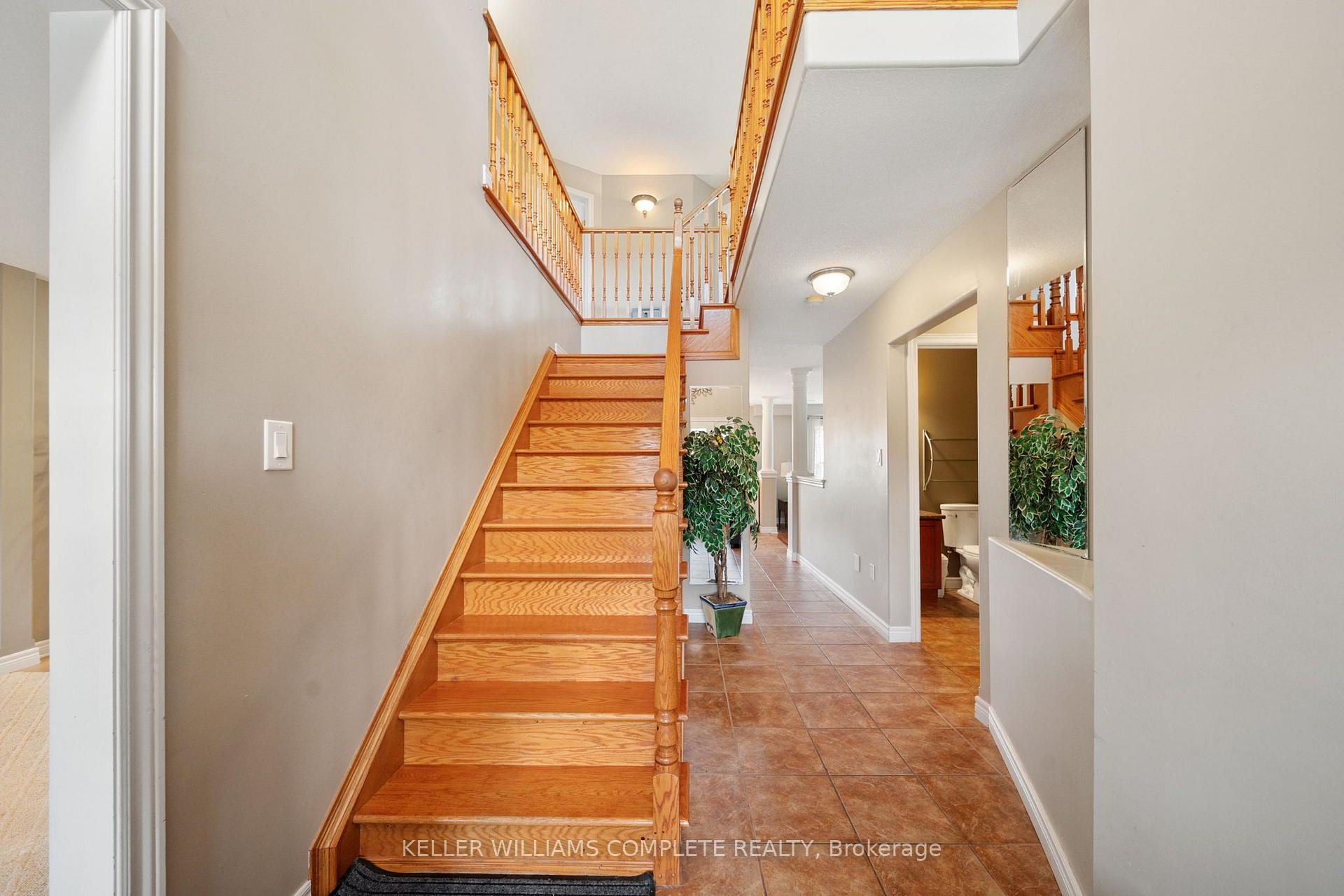 Photo 18 of 386 Old Mud Street, Hamilton, Stoney Creek Mountain — HOMEH