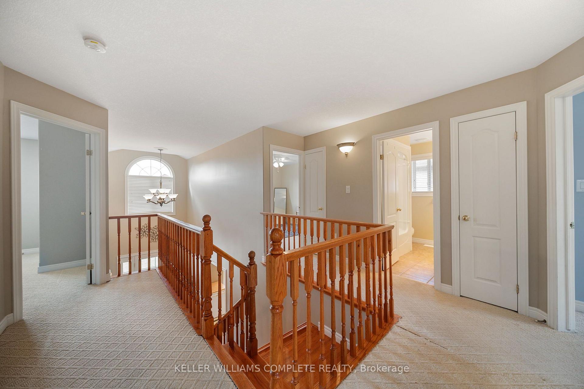 Photo 19 of 386 Old Mud Street, Hamilton, Stoney Creek Mountain — HOMEH