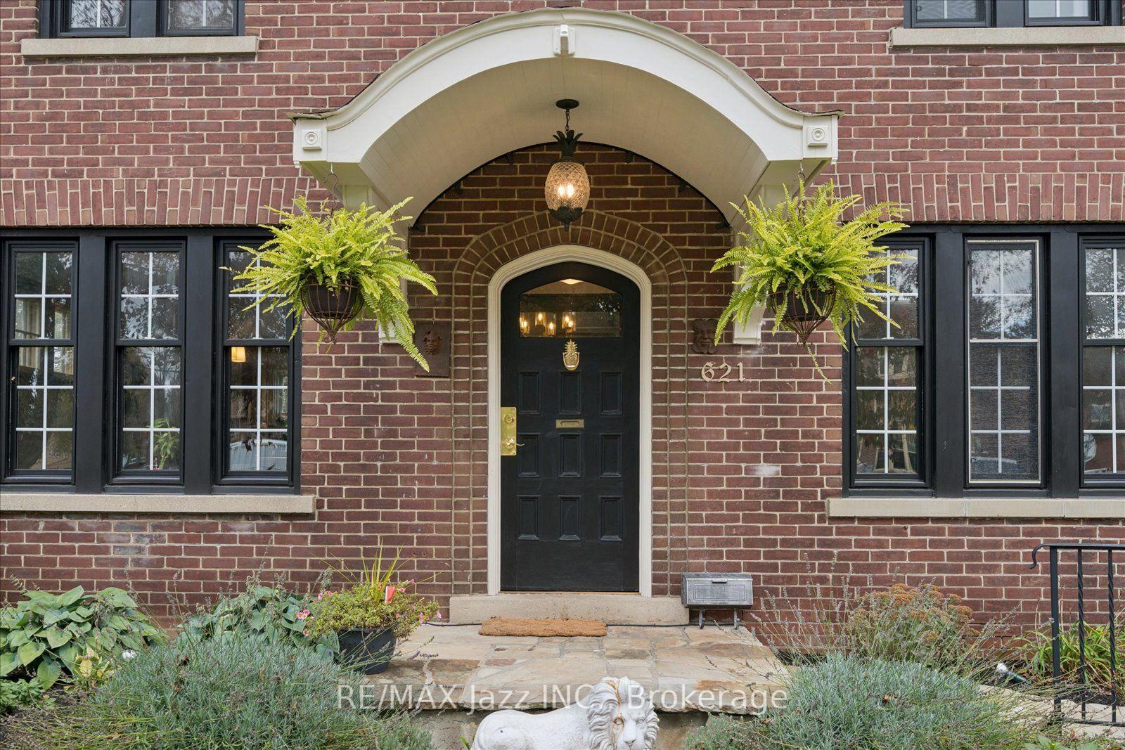 Photo 5 of 621 Masson Street, Oshawa, O'Neill — HOMEH