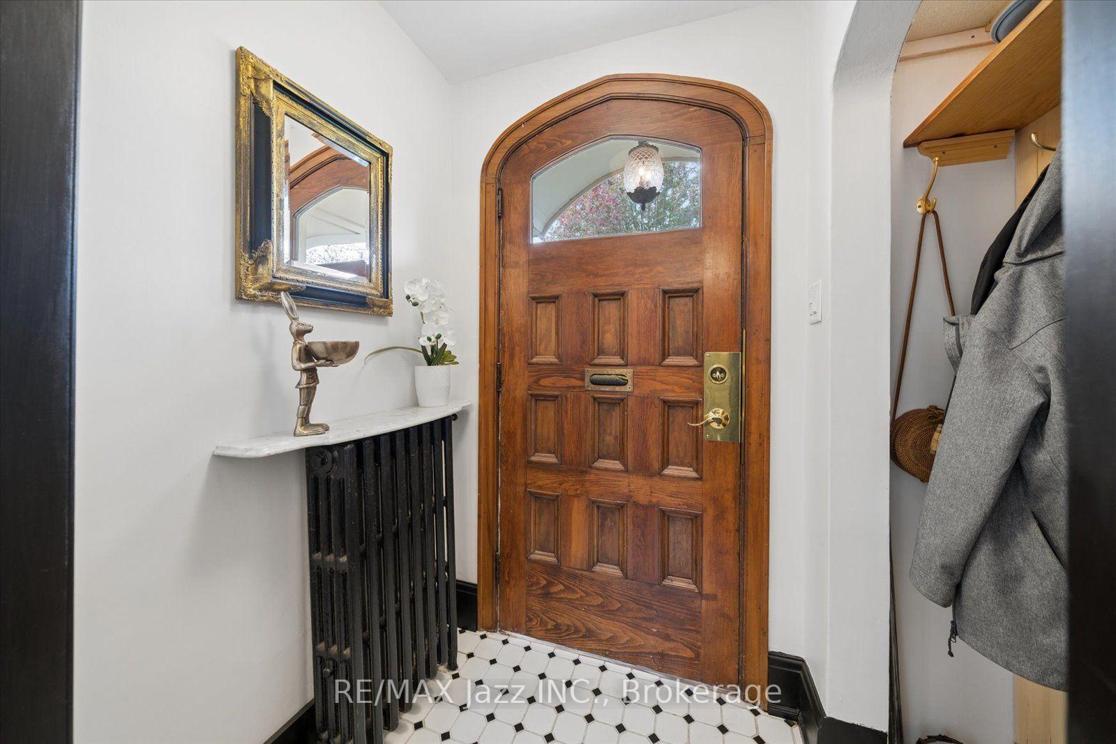 Photo 6 of 621 Masson Street, Oshawa, O'Neill — HOMEH