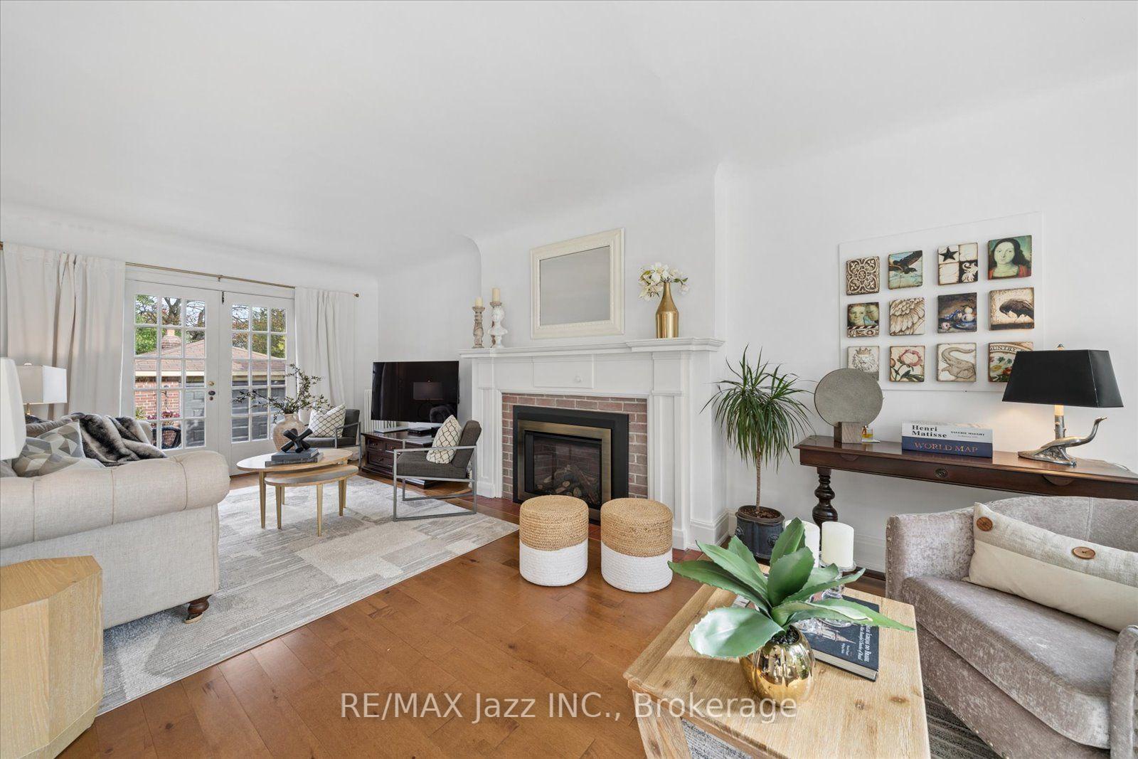 Photo 11 of 621 Masson Street, Oshawa, O'Neill — HOMEH
