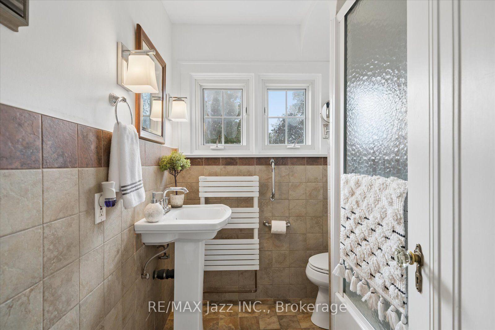 Photo 29 of 621 Masson Street, Oshawa, O'Neill — HOMEH