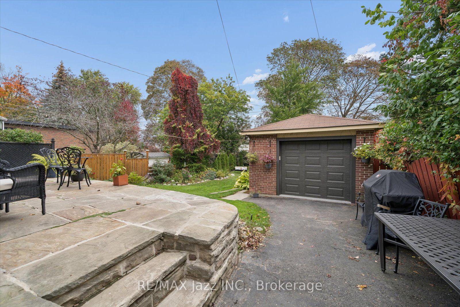 Photo 43 of 621 Masson Street, Oshawa, O'Neill — HOMEH