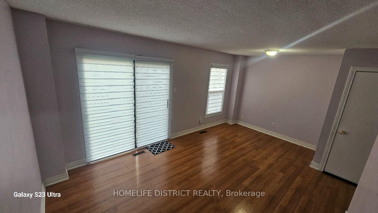 Photo 5 of 72 Stather Crescent, Markham, Milliken Mills East — HOMEH