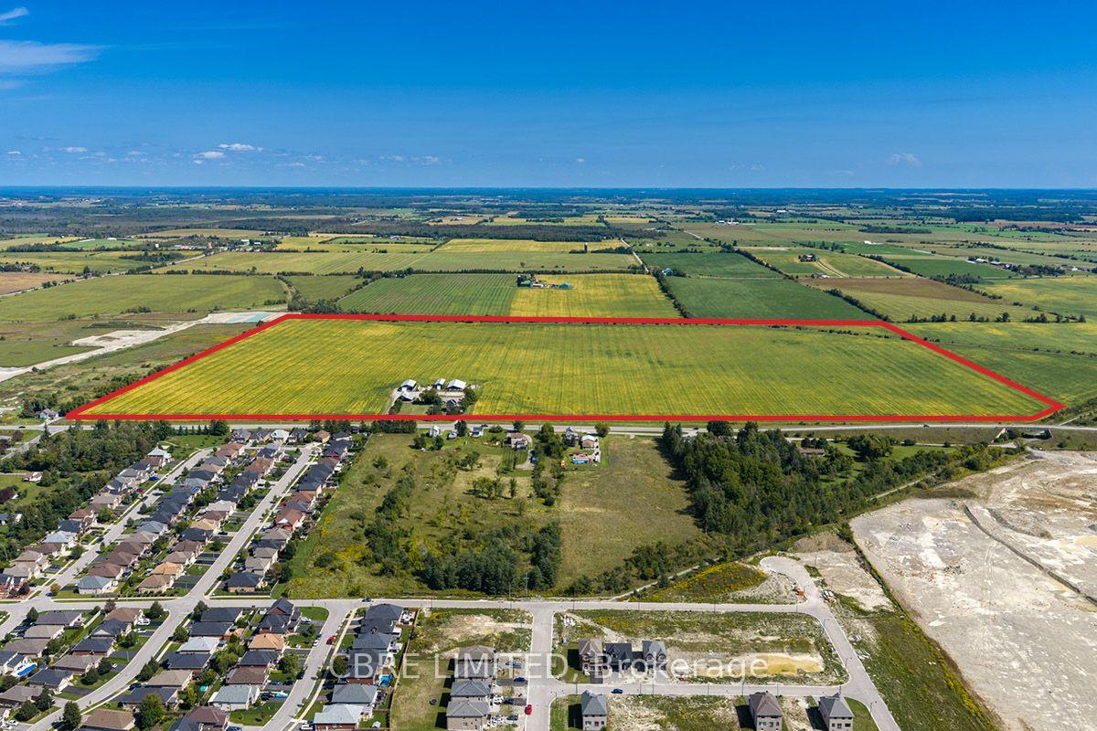 Photo 4 of 210 Highway 36, Kawartha Lakes, Lindsay — HOMEH