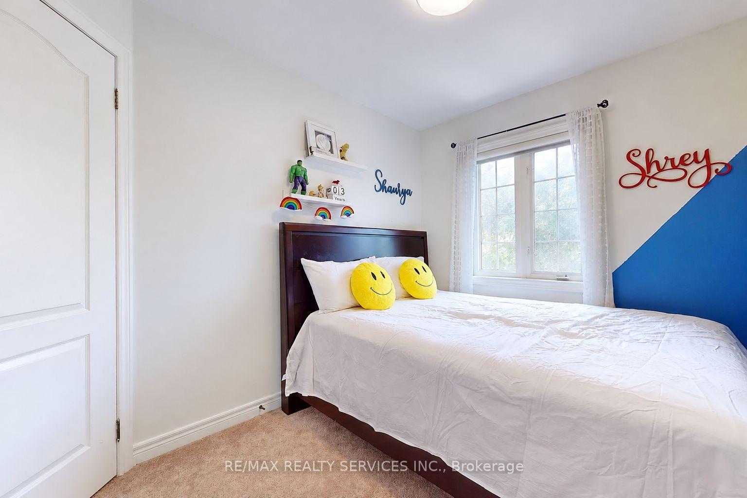 Photo 26 of 38 Bell Manor Drive, Etobicoke, Stonegate-Queensway — HOMEH